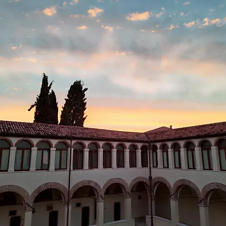 Bed & Breakfast Domus San Bernardino 4*
