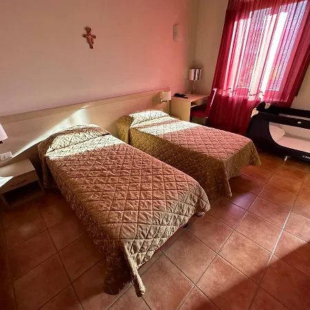 Domus San Bernardino Bed & Breakfast *
