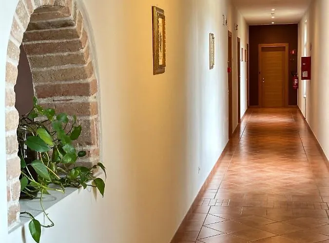 Domus San Bernardino Bed & Breakfast 4*