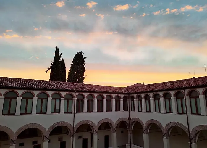 Bed & Breakfast Domus San Bernardino 4*